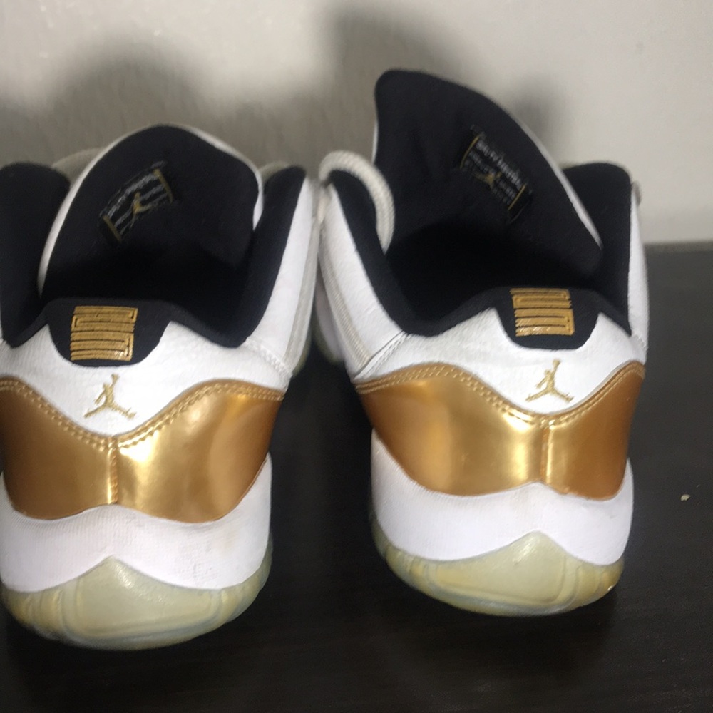 JORDANS LOW TOPS SIZE 10 White and gold - Picture 5 of 5